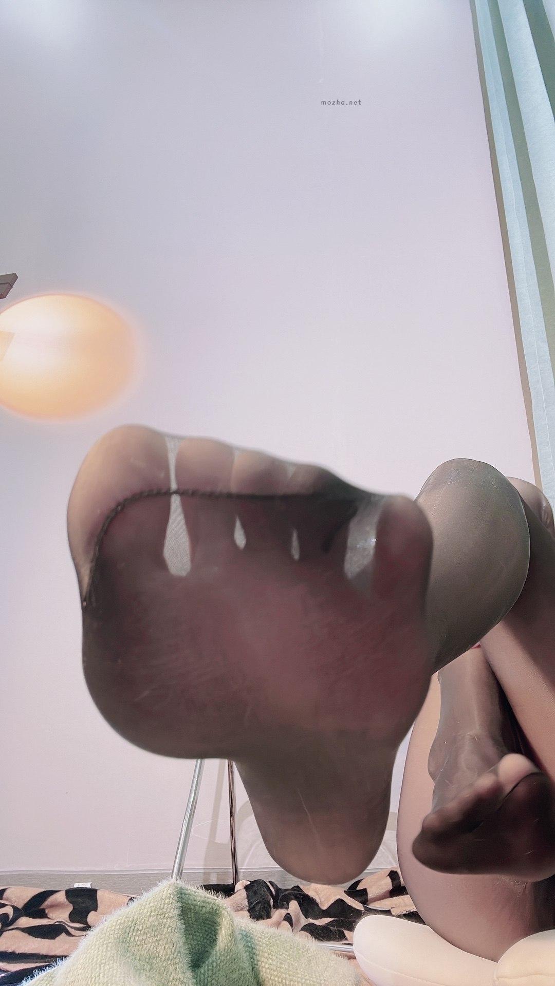 兔宝妮to – 臣服在脚下吧【9P】